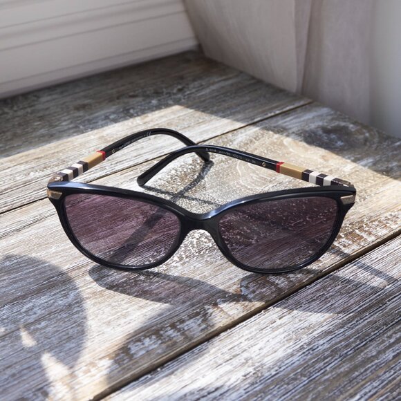 Burberry Cat Eye Sunglasses in Black | UV + Polarized Gradient Lenses - Picture 4 of 10